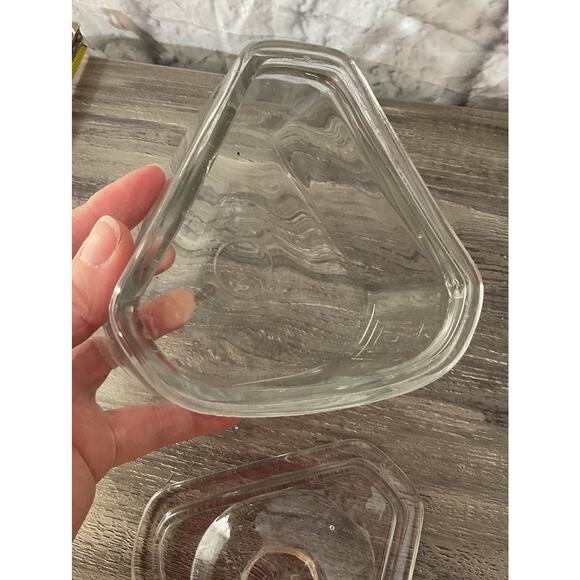Vintage Refrigerator Glass Dish with Lid - Picture 7 of 9